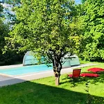 בית נופש Domaine Jeanne De Laval *