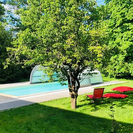 Casa de Férias Domaine Jeanne De Laval *