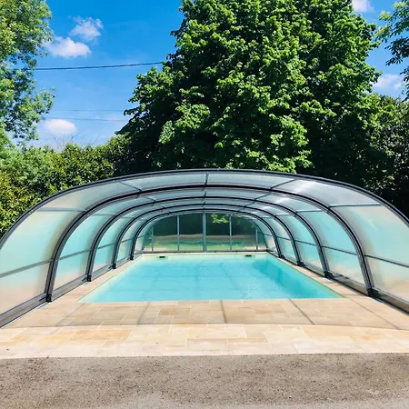 Domaine Jeanne De Laval Tatil Evi *