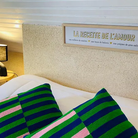 Domaine Jeanne De Laval Tatil Evi