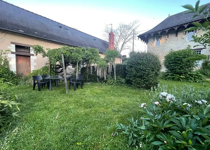 Domaine Jeanne De Laval *