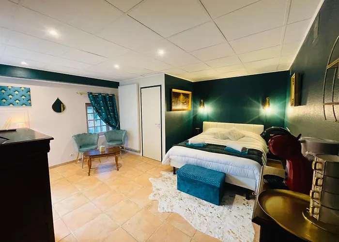 Domaine Jeanne De Laval 펜션 La Bohalle