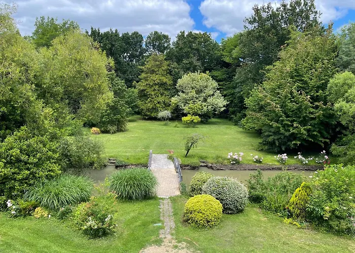 펜션 Domaine Jeanne De Laval *