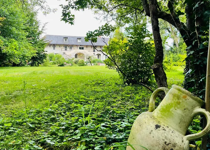 Domaine Jeanne De Laval