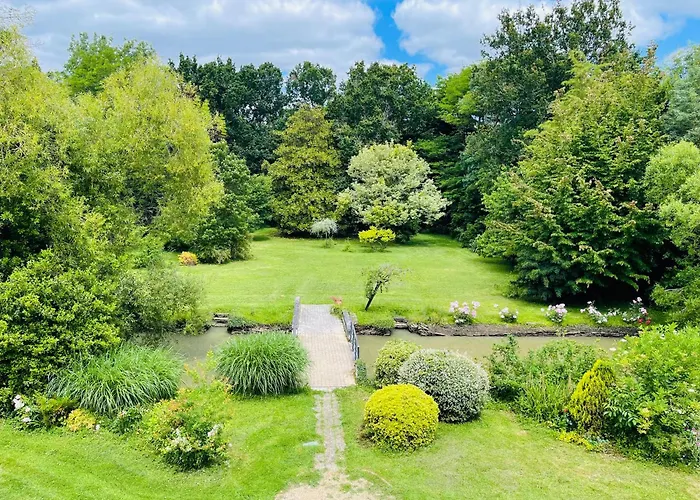 Domaine Jeanne De Laval *